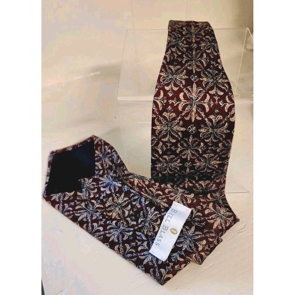 Men's Bill Blass Tie 100% Silk Burgandy Print Abstract